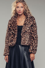 Load image into Gallery viewer, Leopard Faux Fur Jacket