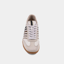 Load image into Gallery viewer, Stevie Sneaker