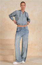 Load image into Gallery viewer, Elan JoJo Sweatpant Jeans