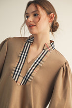Load image into Gallery viewer, Plaid Contrast Top
