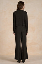 Load image into Gallery viewer, Elan V-Neck Collared Top
