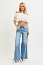 Load image into Gallery viewer, High Rise Wide Jeans with Constrast Side
