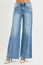Load image into Gallery viewer, High Rise Wide Jeans with Constrast Side
