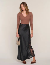 Load image into Gallery viewer, Heartloom Juliee Skirt
