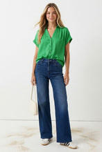 Load image into Gallery viewer, Button Down Short Sleeve Blouse
