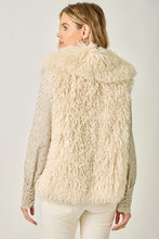Load image into Gallery viewer, Shaggy Faux Fur Vest
