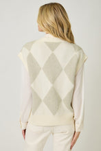 Load image into Gallery viewer, Argyle Sweater Vest

