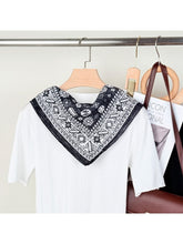 Load image into Gallery viewer, Retro Style Geometric Patterns Square Scarf
