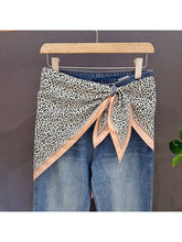 Load image into Gallery viewer, Leopard Print Triangle Scarf
