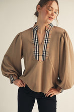 Load image into Gallery viewer, Plaid Contrast Top
