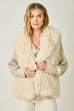 Load image into Gallery viewer, Shaggy Faux Fur Vest

