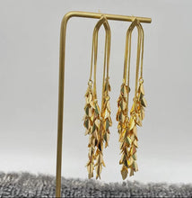Load image into Gallery viewer, 18k Gold Plated Metal Fringe Leaves Earrings
