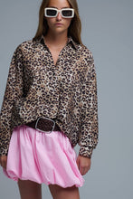 Load image into Gallery viewer, Leopard Button Down

