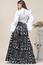 Load image into Gallery viewer, Vogue Wide Leg Pants
