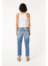 Load image into Gallery viewer, Level 99 Sienna Slouchy Tomboy Jeans
