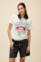 Load image into Gallery viewer, DAYDREAMER Blondie est. 1974 Solo Tee
