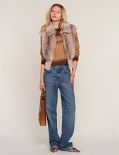 Load image into Gallery viewer, Heartloom Ayra Vest
