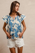 Load image into Gallery viewer, Floral Print top
