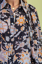Load image into Gallery viewer, Lightweight Floral Button Down Top

