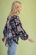 Load image into Gallery viewer, Lightweight Floral Button Down Top
