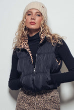 Load image into Gallery viewer, Reversible Leopard Vest
