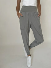 Load image into Gallery viewer, Kristie Jogger in Taupe
