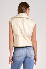 Load image into Gallery viewer, Elan Reversible Puff Vest
