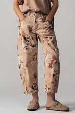 Load image into Gallery viewer, Vintage Floral Barrel Jeans
