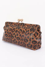 Load image into Gallery viewer, Leopard Oversize Clutch
