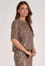 Load image into Gallery viewer, Cheetah Print Sequin Top
