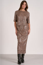 Load image into Gallery viewer, Cheetah Print Sequin Top
