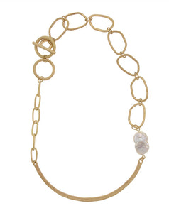 Hammered Gold Necklace with Baroque Pearl