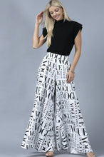 Load image into Gallery viewer, Vogue Palazzo Pants
