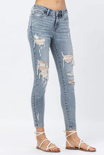 Load image into Gallery viewer, Judy Blue Midrise Lace Patch Skinny
